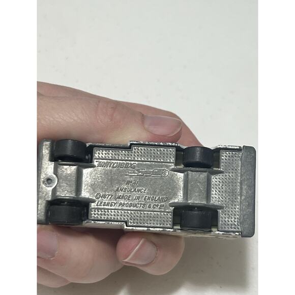 VINTAGE Matchbox Superfast Ambulance No. 41 Made in England 1977 Lesney - Picture 6 of 6